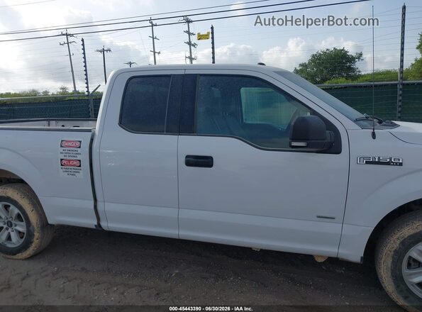 1FTEX1CP0GKE72391 2016 FORD F150 White უკანა სალონის ხედი
