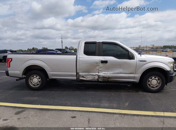 1FTEX1CP5GKD70620 2016 FORD F150 Silver Вид задньої частини салону