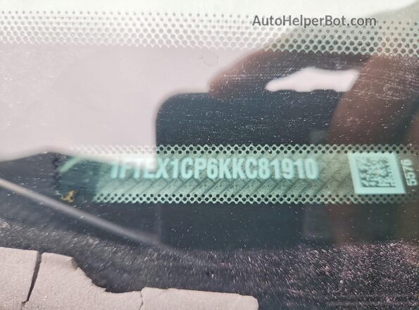 1FTEX1CP6KKC81910 2019 FORD F150 Black Vista del compartimento del motor