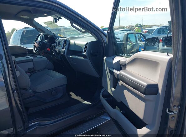 1FTEX1CP8GKF20509 2016 FORD F150 Gray Front interior view