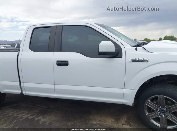 1FTEX1E84GKE51310 2016 FORD F150 White Панорамний вид салону 360°