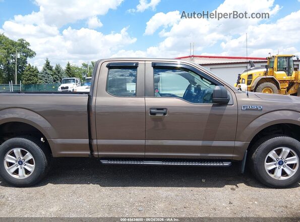 1FTEX1E8XHFA15393 2017 FORD F150 Brown 360 interior view