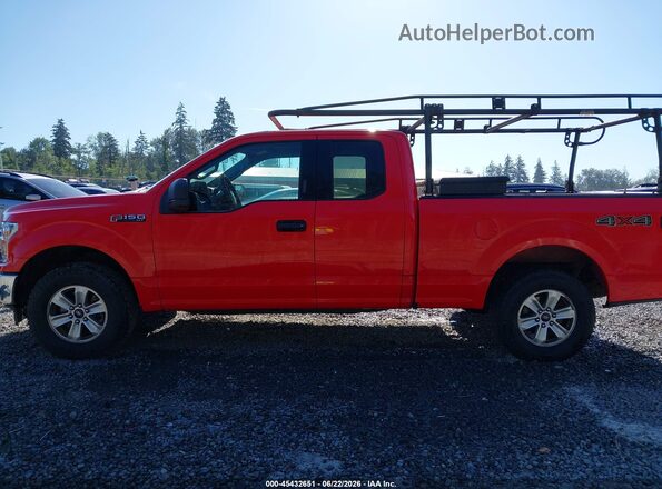 1FTEX1EB1KKE16051 2019 FORD F150 Red Панорамний вид салону 360°