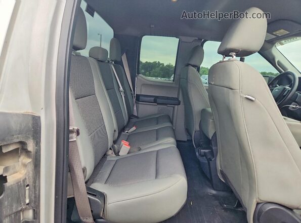 1FTEX1EBXJKD47018 2018 FORD F150 Silver Հետևի նստատեղերի տեսք