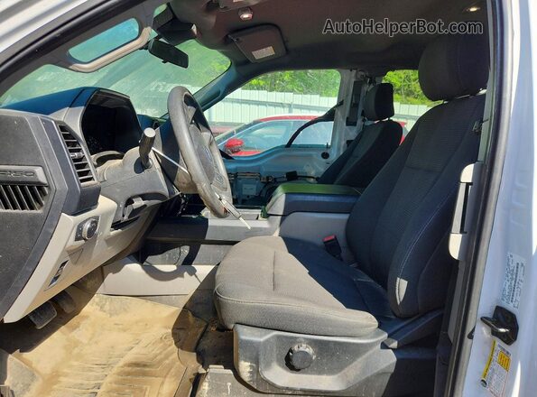 1FTEX1EP1KFB99976 2019 FORD F150 Белый Вид салона спереди
