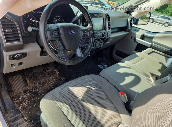 1FTEX1EP2JFA27129 2018 FORD F150 Silver Dashboard view