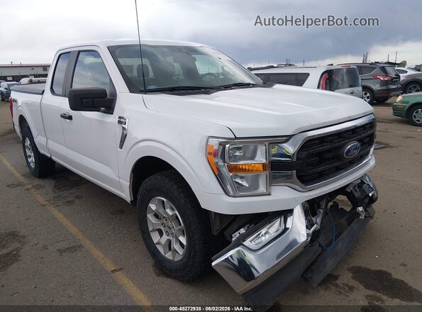 1FTEX1EP2NKF30737 2022 FORD F150 White Widok wnętrza z tyłu