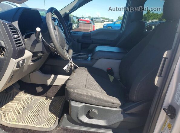 1FTEX1EP4HKD70610 2017 FORD F150 Gray Front interior view