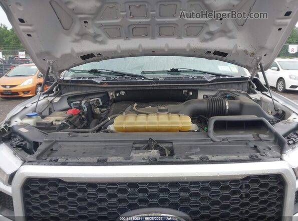 1FTEX1EP4KFB32112 2019 FORD F150 Silver Widok z tyłu