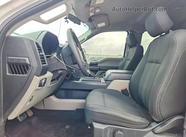 1FTEX1EP6HKC11622 2017 FORD F150 White Front interior view