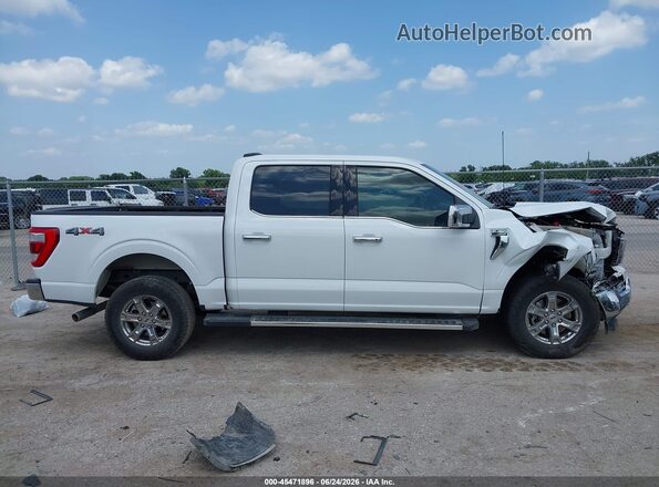 1FTFW1E53NFB12962 2022 FORD F150 White Vista interior trasera