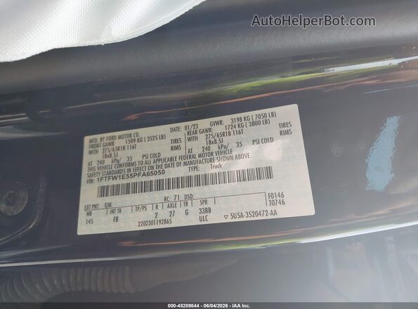 1FTFW1E55PFA65050 2023 FORD F150 Black Vista del compartimento del motor
