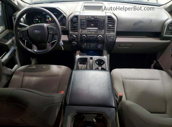 1FTFW1E5XJFC32932 2018 FORD F150 Серебряный Вид панели приборов