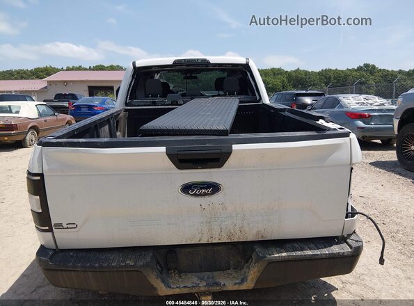 1FTFW1E5XJFC95660 2018 FORD F150 Белый 