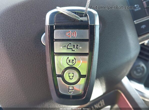 1FTFW1E87NFB20752 2022 FORD F150 White Vista del salpicadero