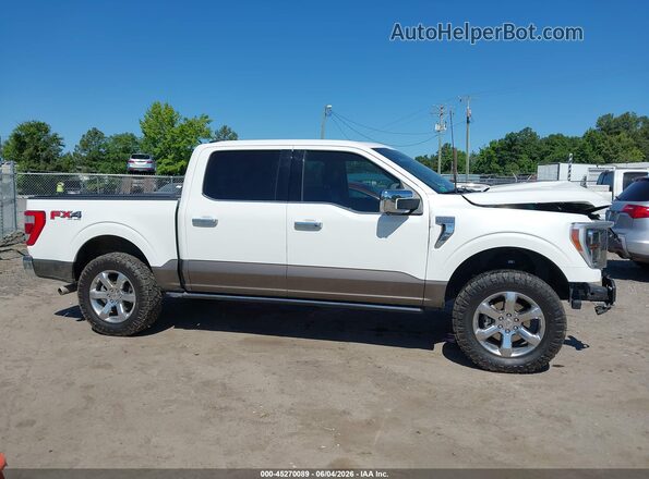 1FTFW1E87NFB20752 2022 FORD F150 White Vista interior trasera