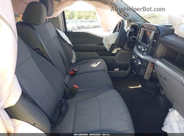 1FTFW1EDXNFB36943 2022 FORD F150 Silver Widok wnętrza z przodu