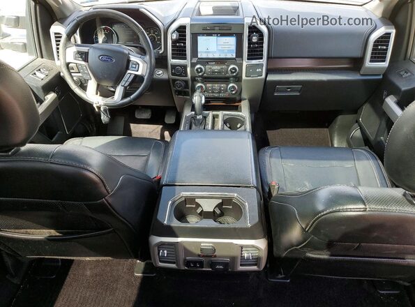 1FTFW1EF3HFA15063 2017 FORD F150 White Widok deski rozdzielczej