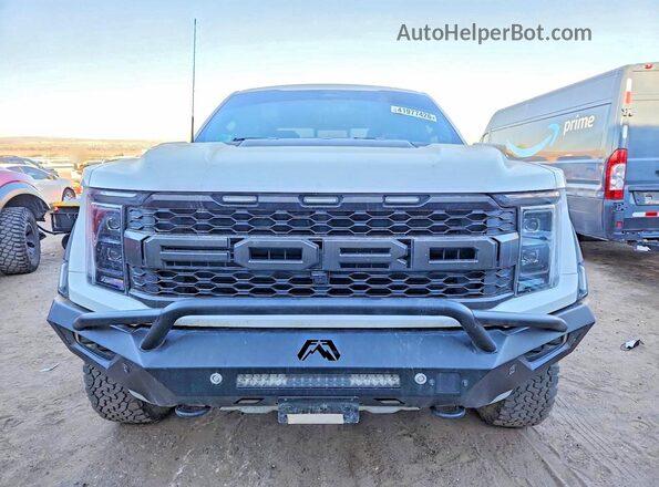 1FTFW1RG2PFA45012 2023 FORD F150 White Widok z przodu