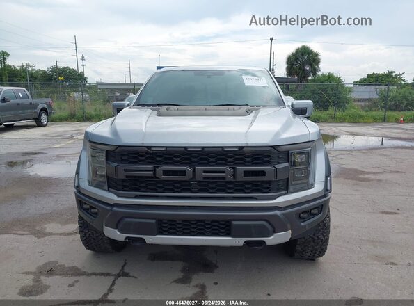 1FTFW1RG3NFB78178 2022 FORD F150 Silver Widok z przodu