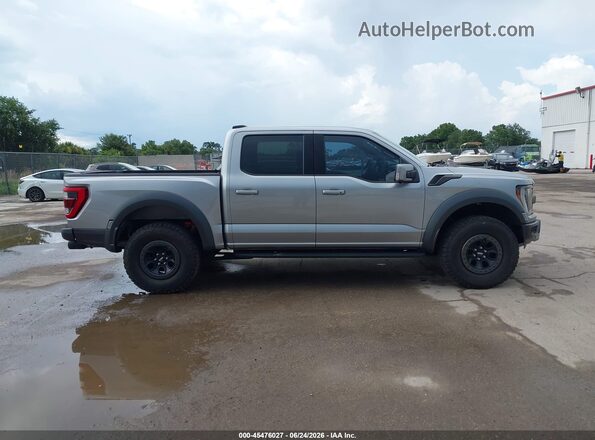 1FTFW1RG3NFB78178 2022 FORD F150 Silver Widok wnętrza z tyłu