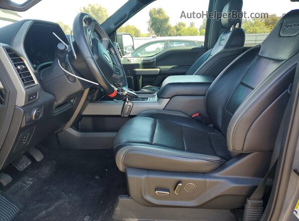 1FTFW1RG8JFD12757 2018 FORD F150 Серый Вид салона спереди