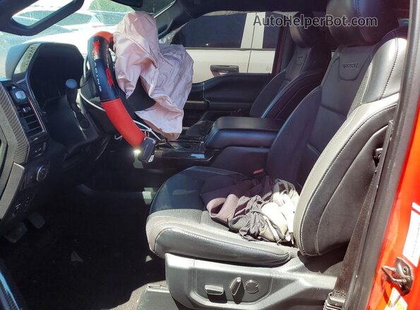 1FTFW1RG8KFA87032 2019 FORD F150 Red Front interior view