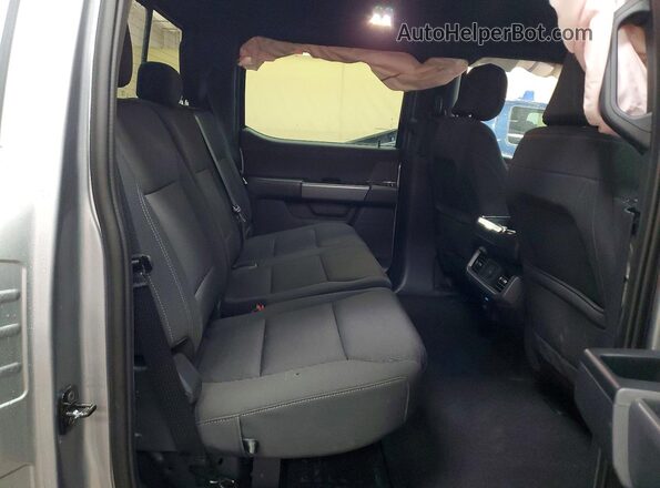 1FTFW3L83SKE44265 2025 FORD F150 Silver Vista de los asientos traseros