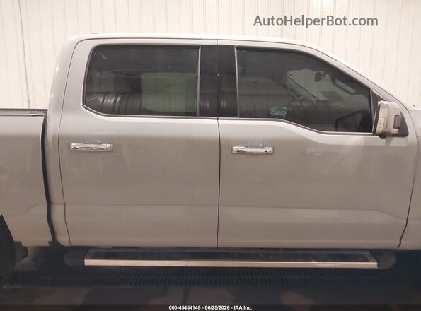 1FTFW3L84RKF35202 2024 FORD F150 Gray Vista interior trasera