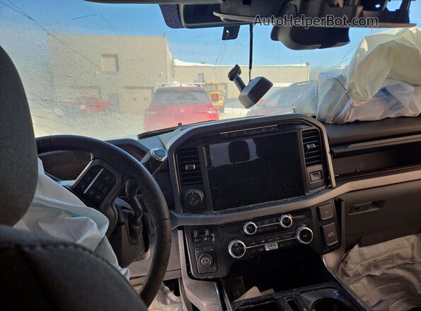 1FTFW3L85RKD34473 2024 FORD F150 Gray Dashboard view