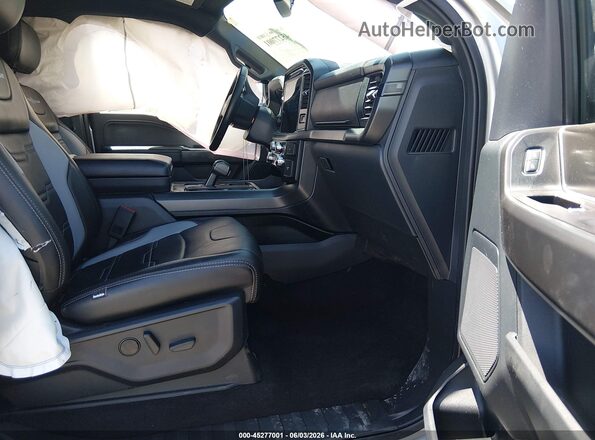 1FTFW3LD4RFA61919 2024 FORD F150 Silver Вид салону спереду
