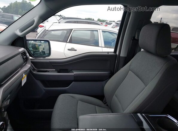 1FTFW3LD8SFA47253 2025 FORD F150 White Widok wnętrza z przodu