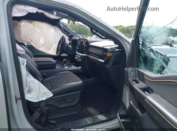 1FTFW4L59RFC06046 2024 FORD F150 Silver Vista interior delantera