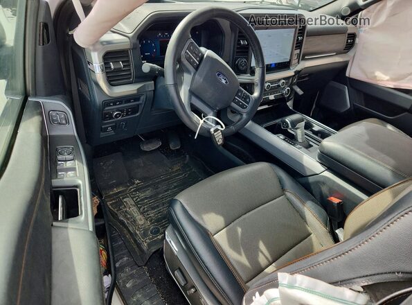1FTFW5L84RFA50353 2024 FORD F150 Белый Вид панели приборов