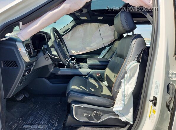 1FTFW5L84RFA50353 2024 FORD F150 Белый Вид салона спереди