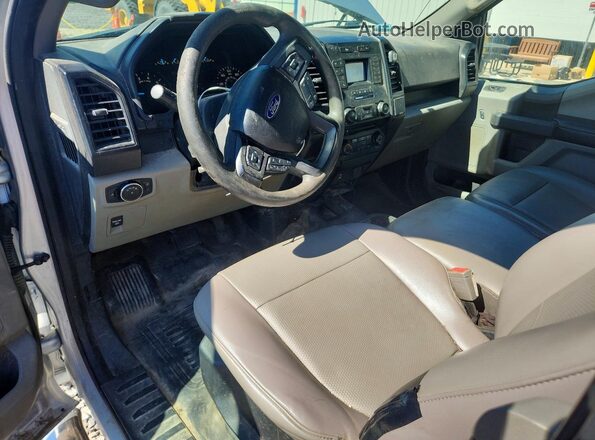 1FTFX1E52JFC43954 2018 FORD F150 Silver Առջևի վահանակի տեսք