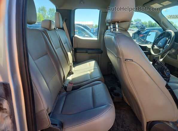 1FTFX1E52JFC43954 2018 FORD F150 Silver Հետևի նստատեղերի տեսք