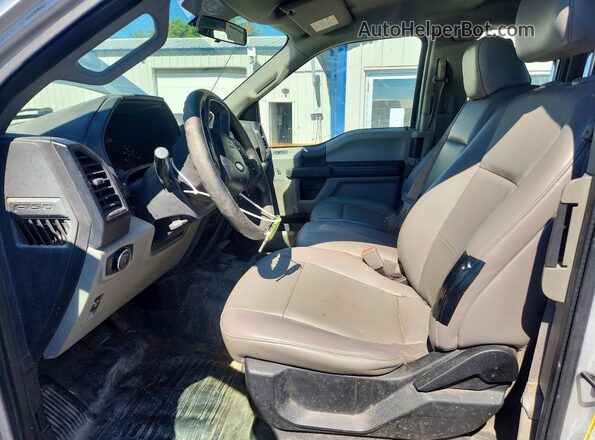 1FTFX1E52JFC43954 2018 FORD F150 Silver Սալոնի դիմացի տեսք