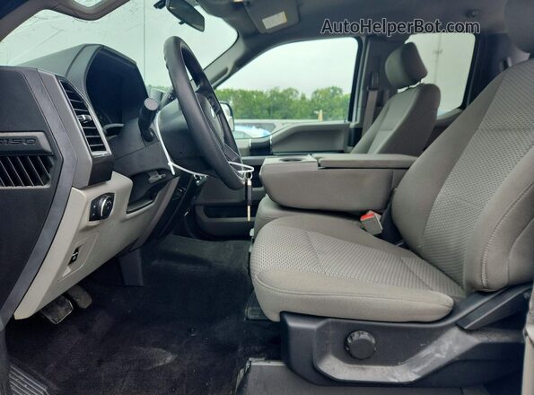 1FTFX1E5XJKC23653 2018 FORD F150 Белый Вид салона спереди