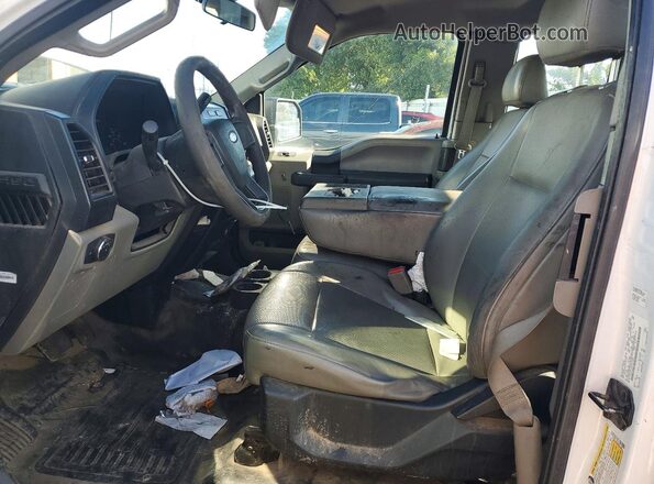 1FTFX1EF2GFD21392 2016 FORD F150 White Widok wnętrza z przodu