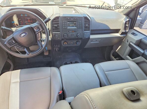 1FTFX1EF3HKE56082 2017 FORD F150 White Առջևի վահանակի տեսք