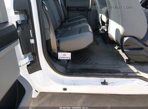 1FTFX1EF5GFD18647 2016 FORD F150 White ხელსაწყოთა პანელის ხედი