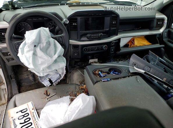 1FTMF1C50PKG09505 2023 FORD F150 White Առջևի վահանակի տեսք