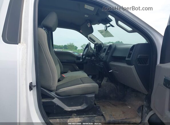 1FTMF1C57KKC49657 2019 FORD F150 White Вид салону спереду