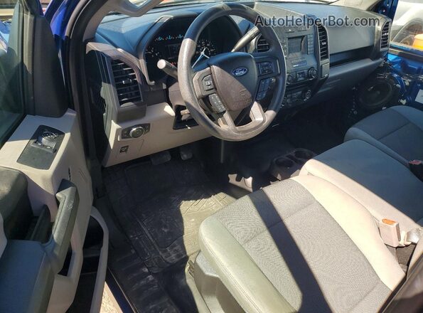 1FTMF1C89HKD67941 2017 FORD F150 Blue Widok deski rozdzielczej