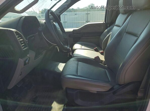 1FTMF1C89HKE05698 2017 FORD F150 Белый Вид салона спереди