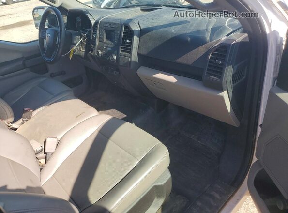 1FTMF1C89HKE05698 2017 FORD F150 Белый Вид панели приборов