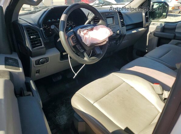 1FTMF1CB0LKE11586 2020 FORD F150 Белый Вид панели приборов