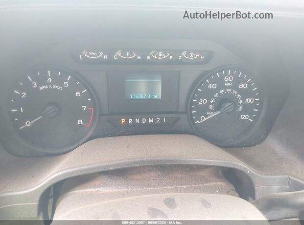 1FTMF1CB2KKD86754 2019 FORD F150 White Vista de los asientos traseros