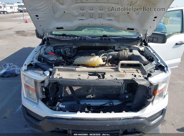 1FTMF1CB3NKE05493 2022 FORD F150 White Widok z tyłu